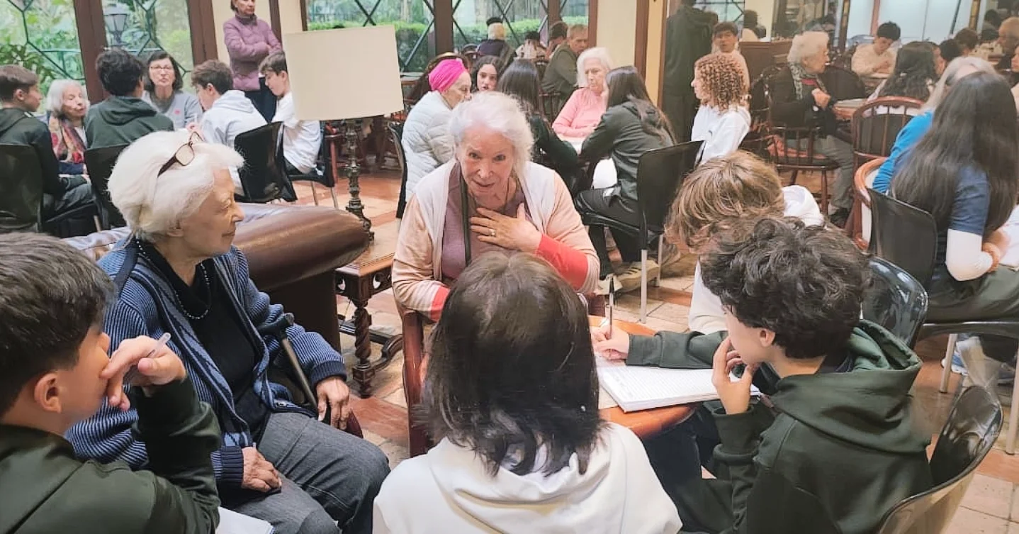 Visita dos alunos da Escola Internacional de Alphaville